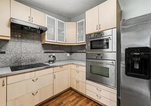 Photo 3 of Sale Pending at 316 SW 19th Terrace, Cape Coral, FL 33991 | MLS# A4699517 | Listing updated on 2026-10-13
