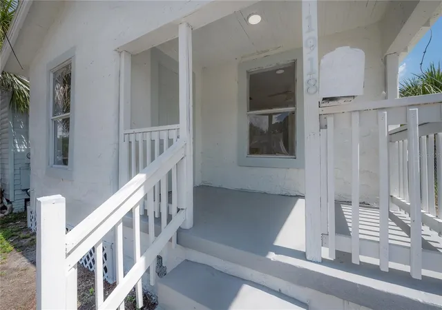 Photo 4 of Single family home for sale at 1918 E 21st Avenue, Tampa, FL 33605 | MLS# TB8527578 | Listing updated on 2026-09-21