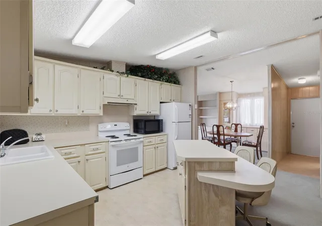 Photo 3 of Manufactured home for sale at 36642 Lakewood Dr, Zephyrhills, FL 33542 | MLS# TB8527801 | Listing updated on 2026-09-16