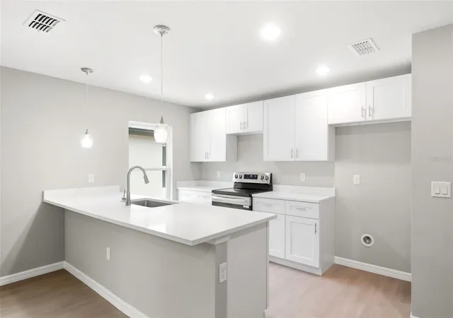 Photo 3 of Single family home for sale at 2107 Suanee Ave #200, Eustis, FL 32726 | MLS# O6424166 | Listing updated on 2026-09-16