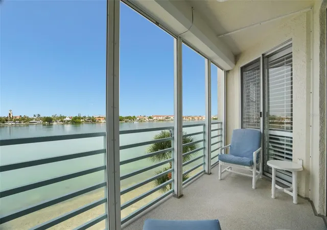 Condo for sale at 7984 Sailboat Key Blvd S #306, SOUTH PASADENA, FL 33707 | MLS# TB8528609