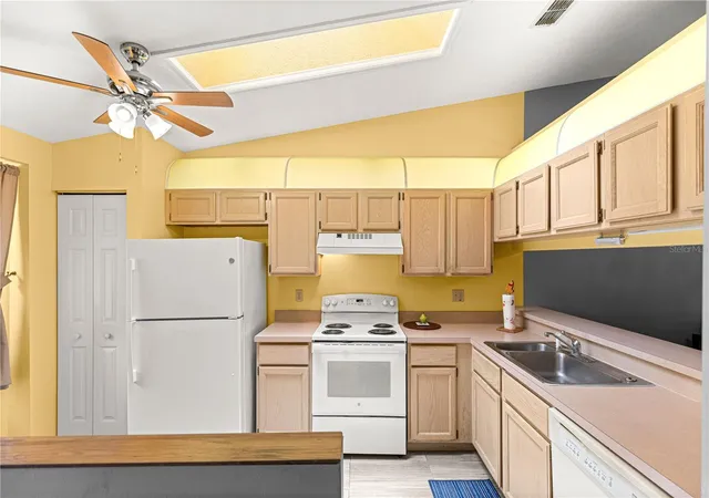 Photo 3 of Single family home for sale at 10483 Sw 85th Court, Ocala, FL 34481 | MLS# OM728389 | Listing updated on 2026-09-21
