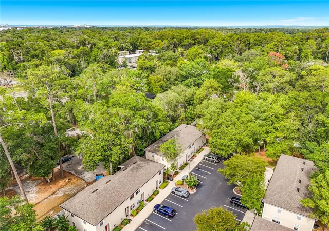 Photo 2 of Condo for sale at 1710 Nw 7th Street #604, Gainesville, FL 32609 | MLS# L4963485 | Listing updated on 2026-09-16