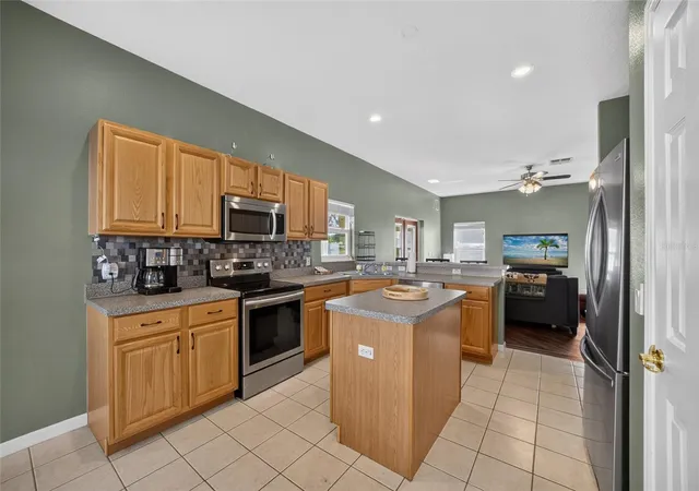 Photo 4 of Single family home for sale at 532 Kildrummy Dr, Davenport, FL 33896 | MLS# O6424806 | Listing updated on 2026-10-14