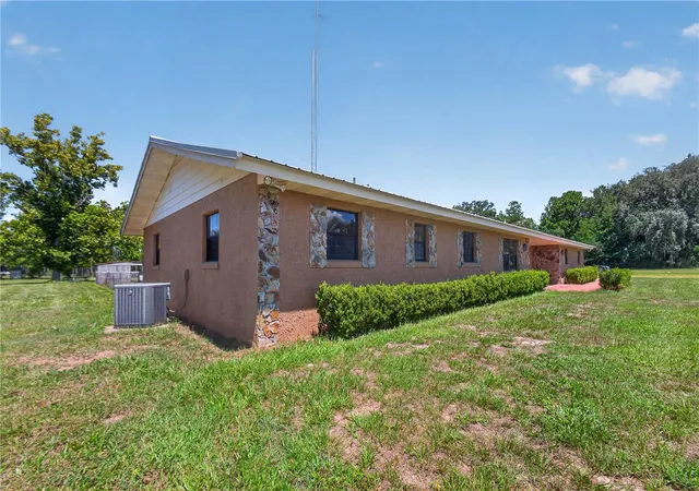 Photo 3 of Single family home for sale at 12776 SE 87th Terrace, Belleview, FL 34420 | MLS# O6424814 | Listing updated on 2026-09-16