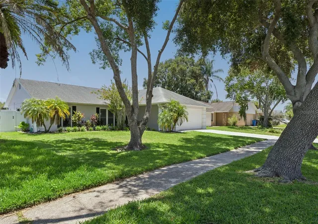 Photo 2 of Single family home for sale at 16117 Pebblebrook Dr, Tampa, FL 33624 | MLS# TB8529462 | Listing updated on 2026-10-03
