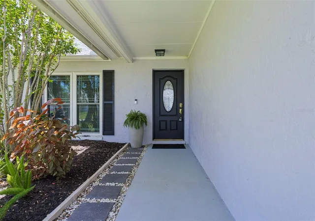 Photo 3 of Single family home for sale at 16117 Pebblebrook Dr, Tampa, FL 33624 | MLS# TB8529462 | Listing updated on 2026-10-03