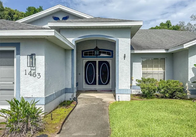 Photo 2 of Single family home for sale at 1463 Brigadier Dr, Spring Hill, FL 34608 | MLS# W7887680 | Listing updated on 2026-10-15