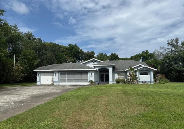 Photo 3 of Single family home for sale at 1463 Brigadier Dr, Spring Hill, FL 34608 | MLS# W7887680 | Listing updated on 2026-10-15