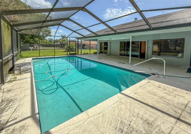 Photo 4 of Single family home for sale at 1463 Brigadier Dr, Spring Hill, FL 34608 | MLS# W7887680 | Listing updated on 2026-10-15