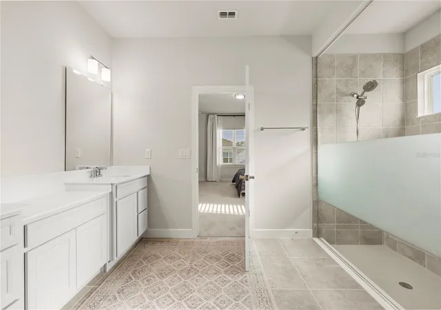 Photo 3 of Single family home for sale at 1714 Upland Ln, Winter Haven, FL 33884 | MLS# O6425448 | Listing updated on 2026-09-23