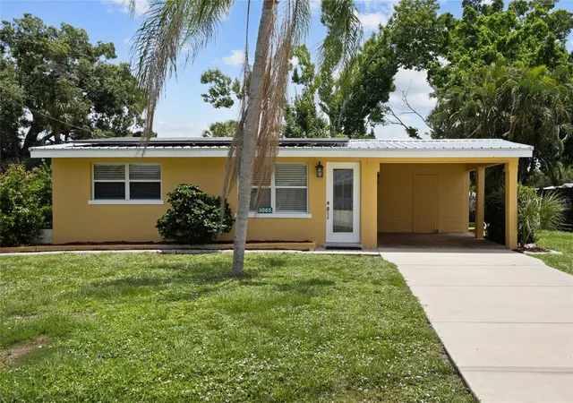 Single family home for sale at 4065 Asbury Pl, SARASOTA, FL 34233 | MLS# A4700167