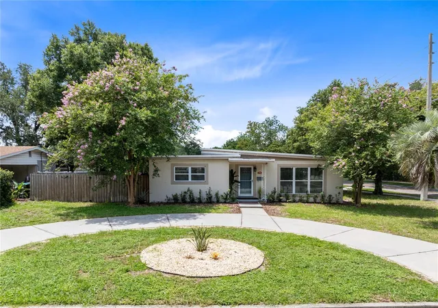 Photo 1 of Single family home for sale at 1502 Montcalm St, Orlando, FL 32806 | MLS# O6425673 | Listing updated on 2026-09-16