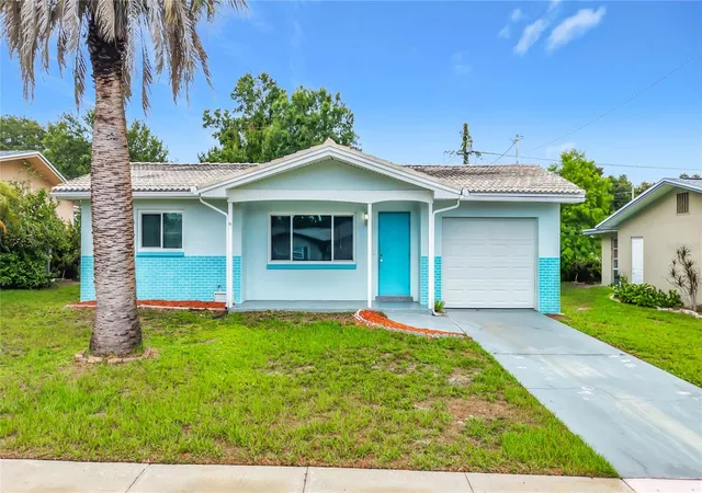 Photo 1 of Single family home for sale at 890 7th Avenue Ne, Largo, FL 33770 | MLS# TB8530102 | Listing updated on 2026-10-07