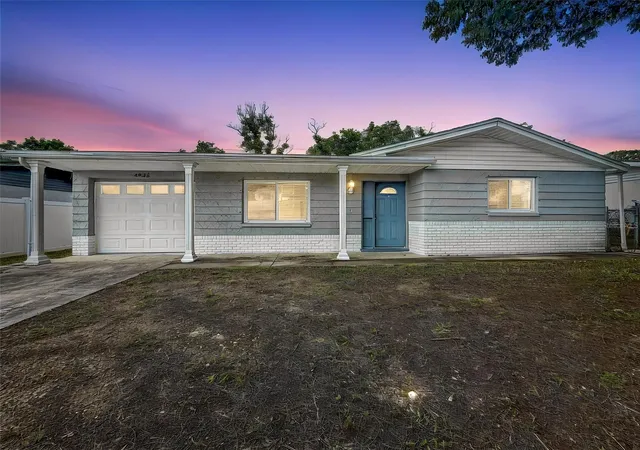 Photo 2 of Single family home for sale at 4925 Beacon Hl Dr, New Port Richey, FL 34652 | MLS# TB8530462 | Listing updated on 2026-09-18