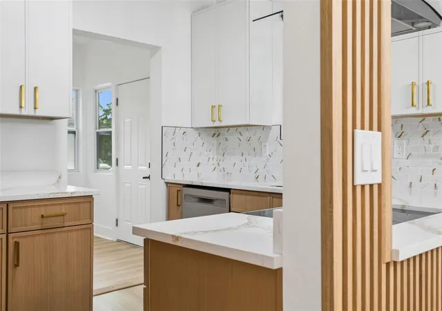Photo 3 of Sale Pending at 4660 7th Avenue N, Saint Petersburg, FL 33713 | MLS# TB8530625 | Listing updated on 2026-10-13