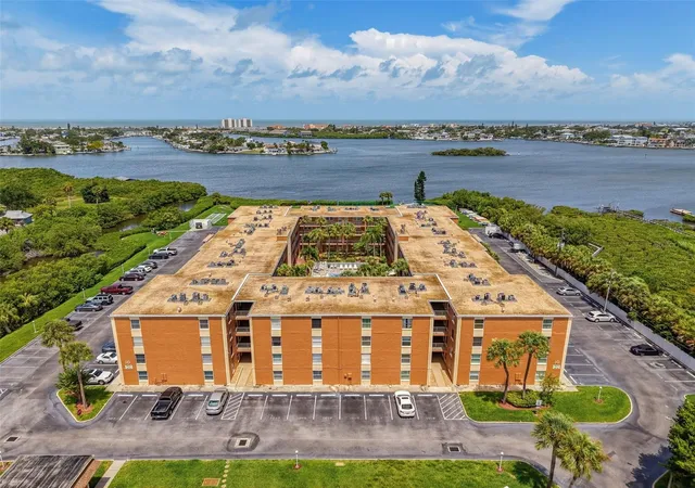 Photo 2 of Condo for sale at 12760 Indian Rocks Rd #1004, Largo, FL 33774 | MLS# TB8530785 | Listing updated on 2026-09-16