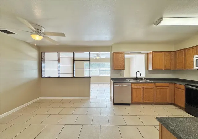 Photo 4 of Single family home for sale at 506 Thomas Ave, Winter Haven, FL 33880 | MLS# P4939370 | Listing updated on 2026-09-29