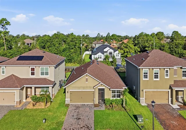 Photo 2 of Single family home for sale at 895 Lazio Cir, Debary, FL 32713 | MLS# V4950312 | Listing updated on 2026-09-17