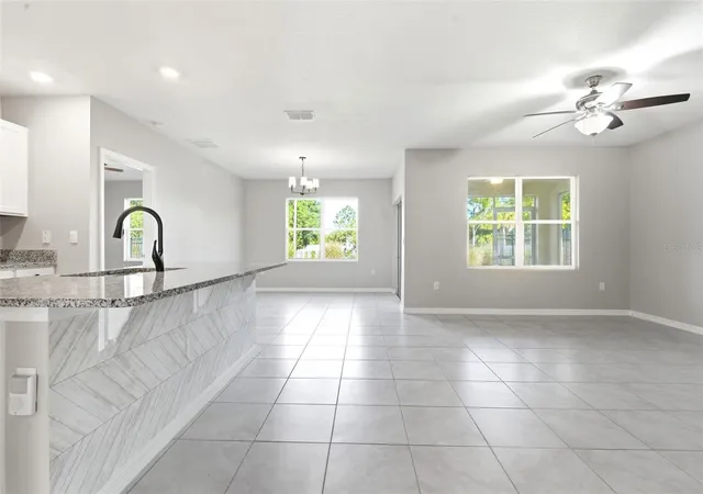 Photo 4 of Single family home for sale at 895 Lazio Cir, Debary, FL 32713 | MLS# V4950312 | Listing updated on 2026-09-17