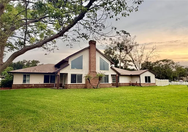 Photo 2 of Single family home for sale at 212 Pleasant St, Lake Helen, FL 32744 | MLS# O6427099 | Listing updated on 2026-09-16