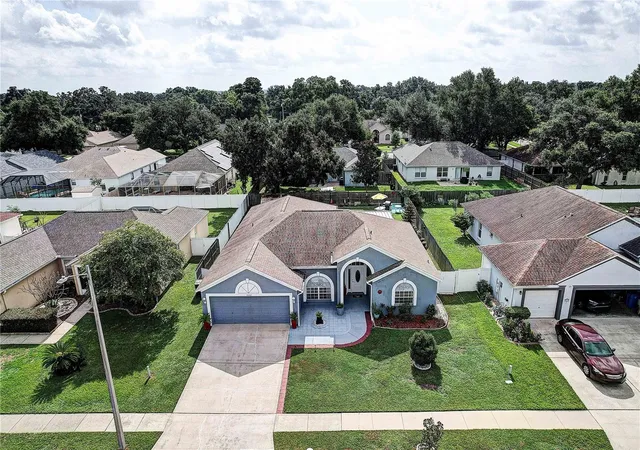 Photo 3 of Single family home for sale at 2242 Towering Oaks Cir, Seffner, FL 33584 | MLS# TB8531581 | Listing updated on 2026-10-06
