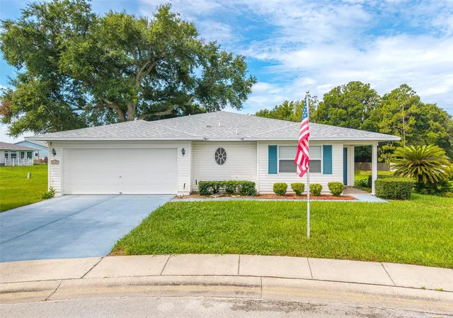 Photo 1 of Single family home for sale at 2260 Grand Cypress Dr, Lakeland, FL 33810 | MLS# L4963695 | Listing updated on 2026-10-25