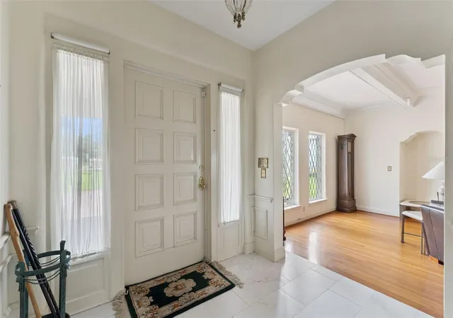 Photo 3 of Single family home for sale at 801 Lake Shore Dr, Leesburg, FL 34748 | MLS# G5115411 | Listing updated on 2026-09-08