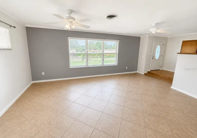 Photo 4 of Single family home for sale at 409 Montgomery Ave, Lakeland, FL 33801 | MLS# S5154269 | Listing updated on 2026-09-18
