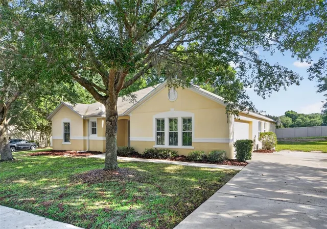 Photo 1 of Sale Pending at 2832 Breezy Meadow Rd, Apopka, FL 32712 | MLS# O6427537 | Listing updated on 2026-09-08