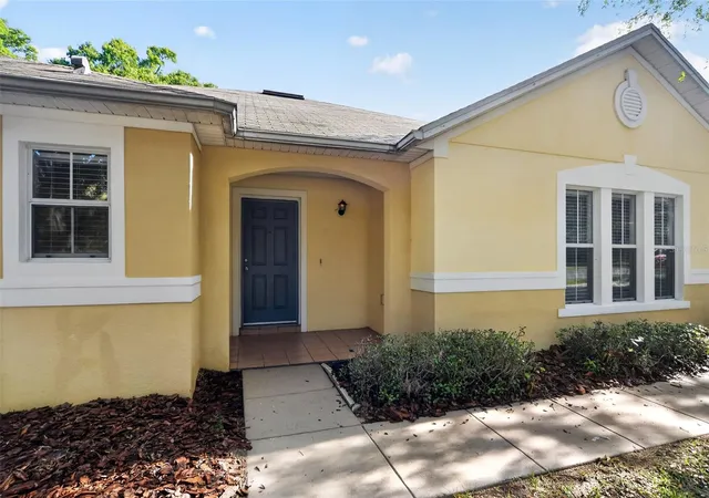 Photo 3 of Sale Pending at 2832 Breezy Meadow Rd, Apopka, FL 32712 | MLS# O6427537 | Listing updated on 2026-09-08