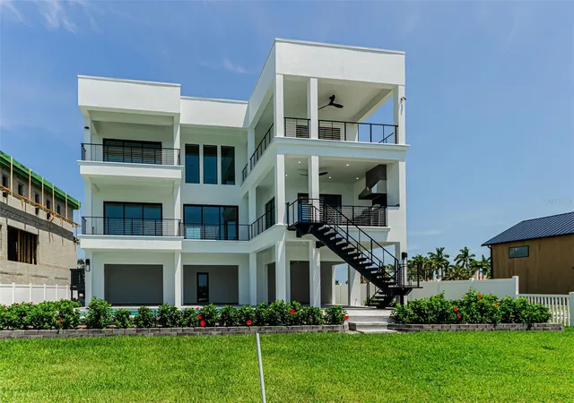 Photo 3 of Single family home for sale at 43 Dolphin Dr, Treasure Island, FL 33706 | MLS# TB8532144 | Listing updated on 2026-09-21