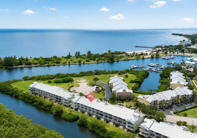 Photo 3 of Townhouse for sale at 3248 Mangrove Point Dr, Ruskin, FL 33570 | MLS# TB8532153 | Listing updated on 2026-09-28
