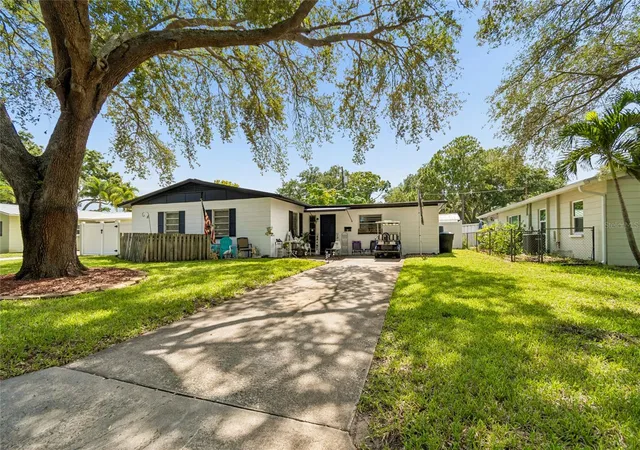 Photo 1 of Single family home for sale at 7846 12th Street N, Saint Petersburg, FL 33702 | MLS# TB8532464 | Listing updated on 2026-10-22