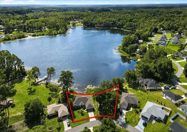 Photo 2 of Single family home for sale at 1081 Ne 130th Terrace, Silver Springs, FL 34488 | MLS# W7887977 | Listing updated on 2026-09-18