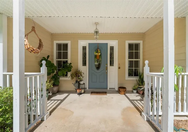 Photo 2 of Single family home for sale at 646 NE 2nd Street, Williston, FL 32696 | MLS# GC542232 | Listing updated on 2026-09-09