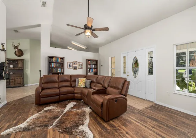 Photo 4 of Single family home for sale at 646 NE 2nd Street, Williston, FL 32696 | MLS# GC542232 | Listing updated on 2026-09-09