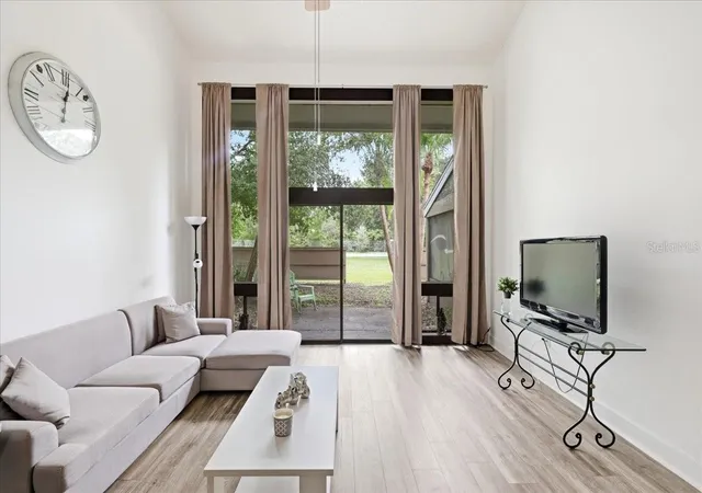 Listing Photo 4 - Condo for sale in building located at 6074 Peregrine Ave, ORLANDO, FL 32819 - Unit #B02
