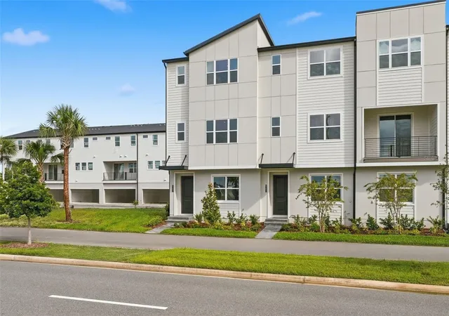 Photo 2 of Townhouse for sale at 9297 Luminary Blvd, Orlando, FL 32827 | MLS# O6428541 | Listing updated on 2026-09-17