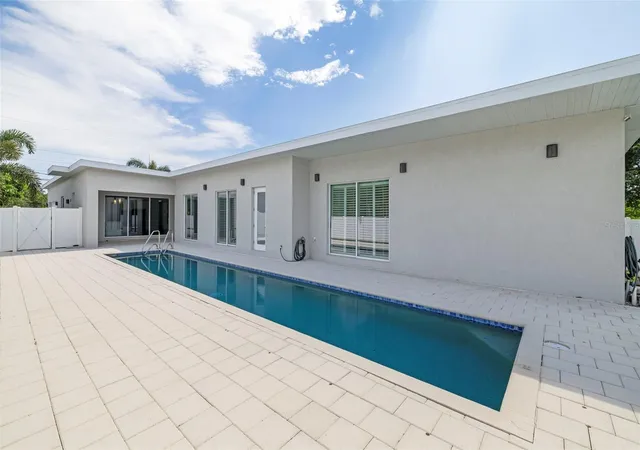 Photo 2 of Single family home for sale at 4524 Riverwood Ave, Sarasota, FL 34231 | MLS# A4701219 | Listing updated on 2026-09-16