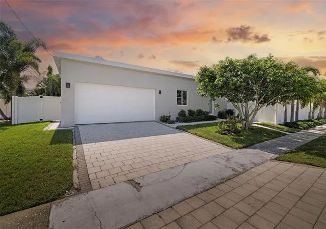 Photo 60 of Single family home for sale at 4524 Riverwood Ave, SARASOTA, FL 34231 | MLS# A4701219 | Listing updated on 2026-10-04