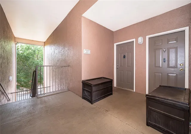 Photo 4 of Condo for sale at 6141 Metrowest Blvd #305, Orlando, FL 32835 | MLS# S5154547 | Listing updated on 2026-10-11