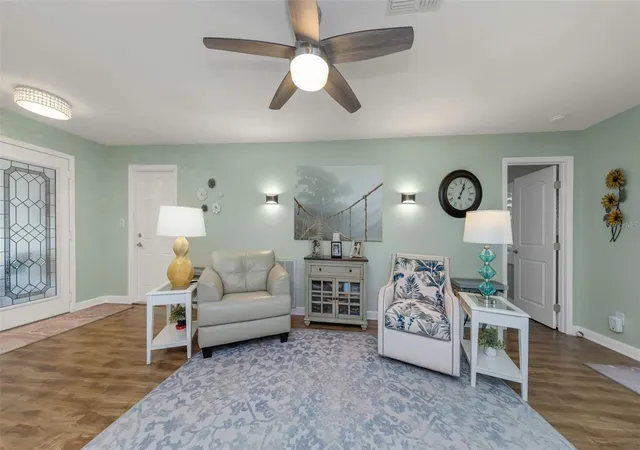 Photo 4 of Single family home for sale at 1308 Gillespie Dr, Palm Harbor, FL 34684 | MLS# TB8533480 | Listing updated on 2026-10-02