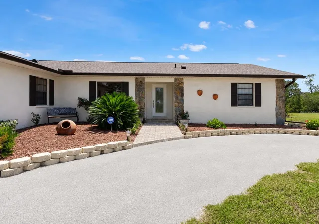 Photo 3 of Single family home for sale at 13260 Taylor St, Brooksville, FL 34613 | MLS# W7888050 | Listing updated on 2026-09-17