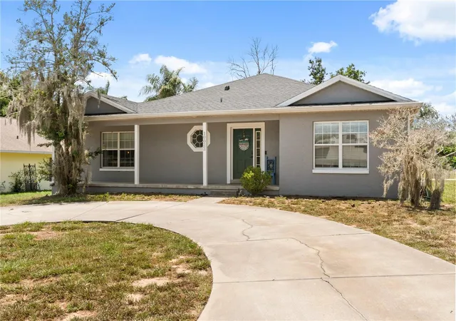 Photo 3 of Single family home for sale at 10022 Carole Pl, Leesburg, FL 34788 | MLS# O6428962 | Listing updated on 2026-09-16