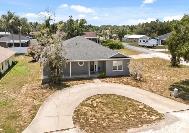 Photo 4 of Single family home for sale at 10022 Carole Pl, Leesburg, FL 34788 | MLS# O6428962 | Listing updated on 2026-09-16