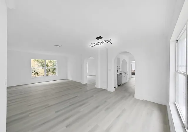Photo 4 of Single family home for sale at 1612 Prowmore Dr, Brandon, FL 33511 | MLS# TB8533697 | Listing updated on 2026-10-10