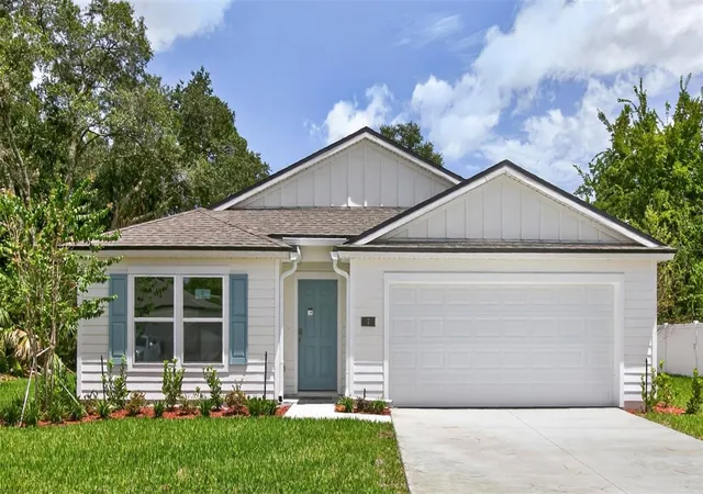 Photo 1 of Sale Pending at 7 Pickwood Pl, Palm Coast, FL 32164 | MLS# FC320331 | Listing updated on 2026-10-28