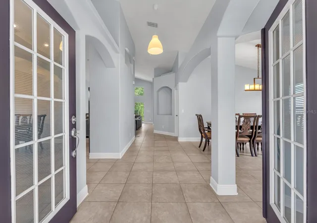 Photo 3 of Single family home for sale at 16405 Bridgewalk Dr, Lithia, FL 33547 | MLS# TB8534295 | Listing updated on 2026-10-07