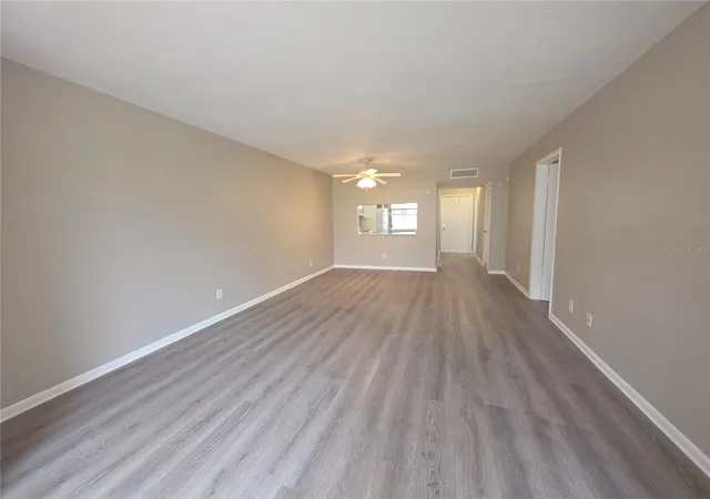 Listing Photo 5 - Condo for sale in building located at 2049 Skimmer Ct W, Clearwater, FL 33762 - Unit #311